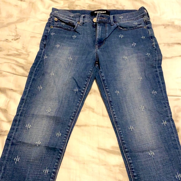 Express Denim - NWOT High Rise Embroider/distress Ankle Jeans
